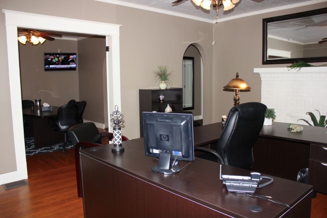 1292 N Highland Ave, Jackson, TN 38301